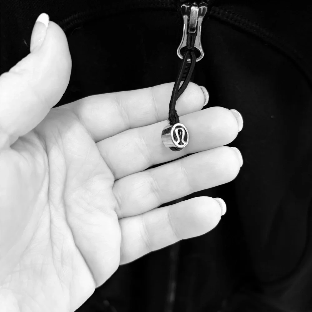 Lululemon Define  Black Jacket 12 See - Picture 3 of 3